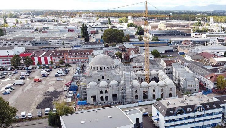 Strazburg Belediyesi’nin Eyüp Sultan Camisi’ne yardım kararı iptal