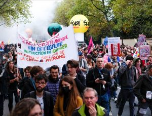 Fransız Bakan: Grevci işçiler empati yoksunu