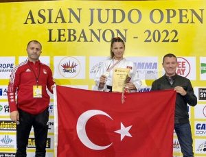 Milli judocu Hatice Vandemir’den altın madalya