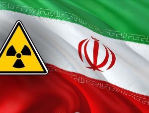 İran uranyum zenginleştirmeye başladı