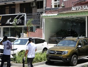 İran, Fransız otomobillerinin ithalatını yasakladı