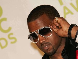 IRS Kanye West’in hesaplarına bloke koydu