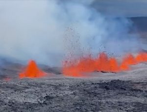 Dünyanın en büyük aktif yanardağı Mauna Loa 38 yıl sonra harekete geçti