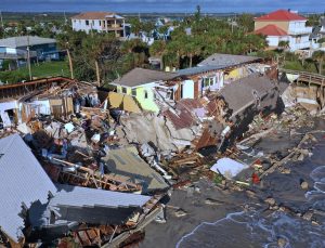 Vali Abbott, Güneydoğu Teksas Kasırgaları için “SBA yardımını” açıkladı