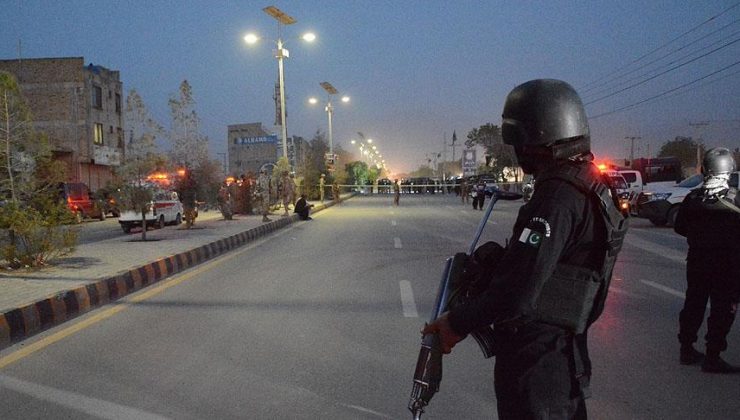 Pakistan’da intihar saldırısı: 2 kişi öldü