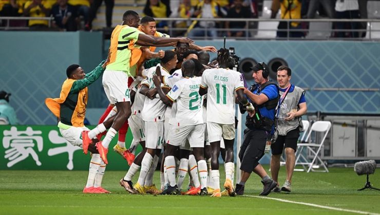 Senegal, Ekvador’u 2-1 yenerek son 16 turuna yükseldi