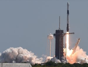 SpaceX’in Dragon kapsülü 4 ton kargoyla uzaya fırlatıldı