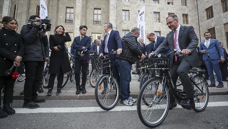 TBMM’de bisikletli günler