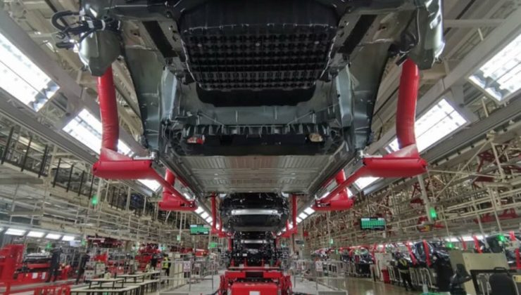 Tesla, Fremont fabrikasını canlandırmak için Çinli çalışanlarını ABD’ye götürüyor