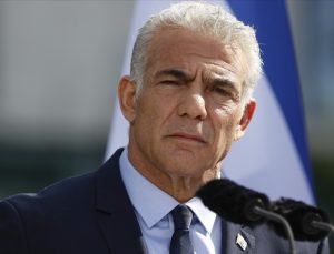 İsrail Başbakanı Lapid, seçimi kazanan rakibi Netanyahu’yu arayarak tebrik etti