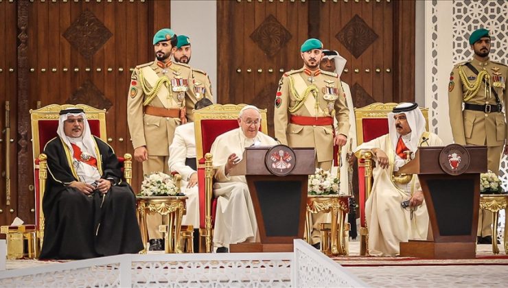Papa Franciscus Bahreyn’de “silahların susturulması” çağrısında bulundu