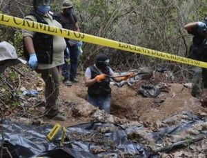 Meksika şokta: Toplu mezarda onlarca ceset bulundu