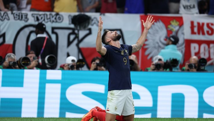 Giroud ve Mbappe Levandowski’yi evine gönderdi