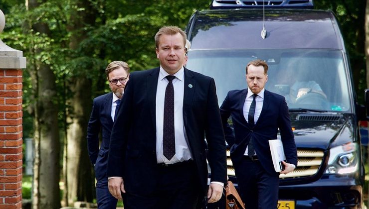 Finlandiya Savunma Bakanı babalık iznine çıkıyor