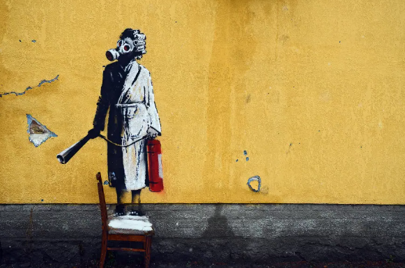 Banksy duvar resmini Kiev duvarından çalmaya girişimi