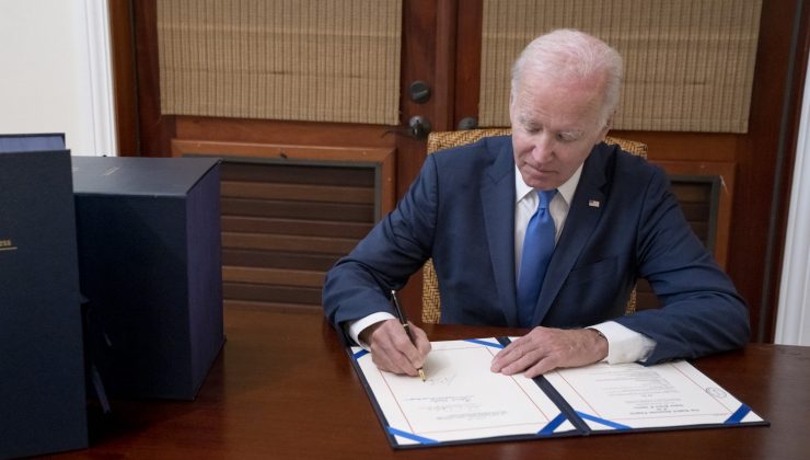 ABD Başkanı Biden 1,7 trilyon dolarlık bütçe tasarısını imzaladı