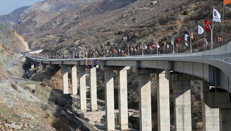 Bitlis Çayı Viyadüğü törenle ulaşıma açıldı