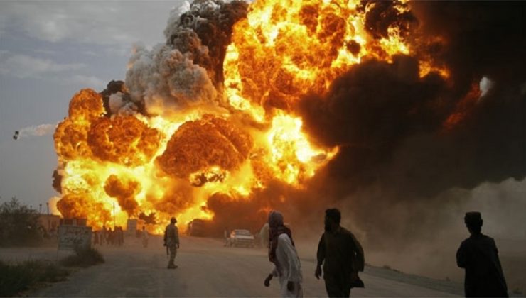 Afganistan’da yakıt tankeri patladı: 9 kişi öldü