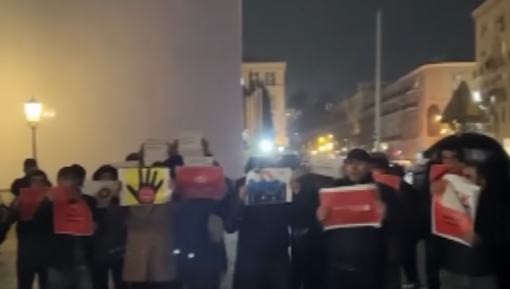 Bakü’de Türkiye karşıtı film protestosu: Yaşasın Türkiye!