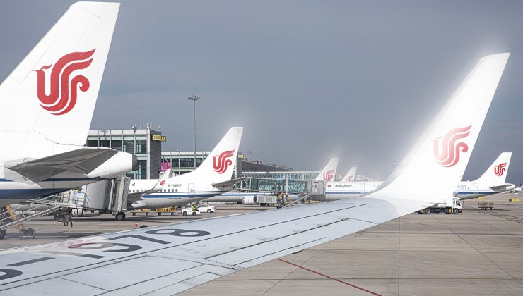 KOVİD-19 önlemleri gevşeyen Beijing’de uçuşlar ikiye katlandı
