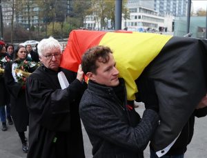 Belçika’da avukatlardan ‘hukuku öldüren’ devlete cenaze töreni