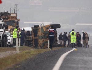 Diyarbakır’da askeri araç devrildi: 6 asker yaralı