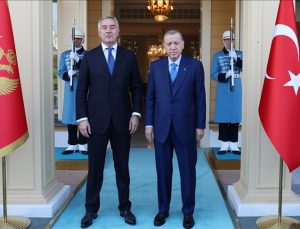 Cumhurbaşkanı Erdoğan, Karadağlı mevkidaşı ile görüştü