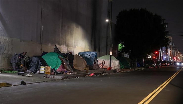 ABD’nin Los Angeles kentinde yaklaşık 40 bin evsiz otellere yerleştirilecek