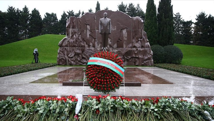 Haydar Aliyev, vefatının 19. yılında anılıyor