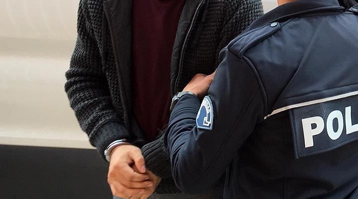KIRMAZI bültenle aranan kaçakçı Türkiye’ye getirilecek