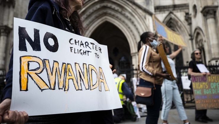 İngiltere’nin göçmenleri Ruanda’ya gönderme planı onay aldı