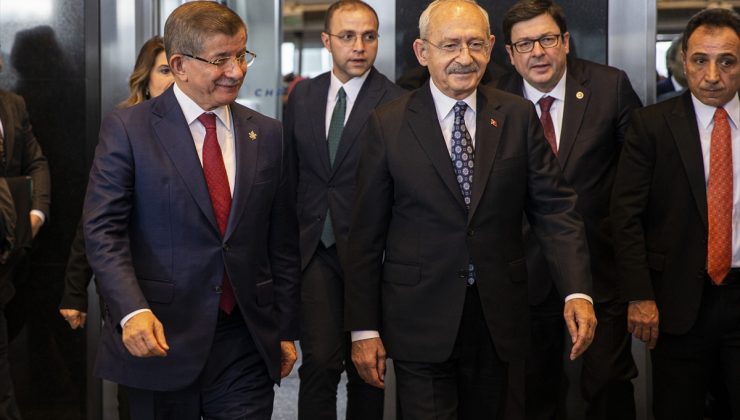 Kılıçdaroğlu ile Davutoğlu bir araya geldi