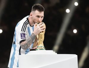 Messi’nin Dünya Kupası formaları satışa çıkıyor