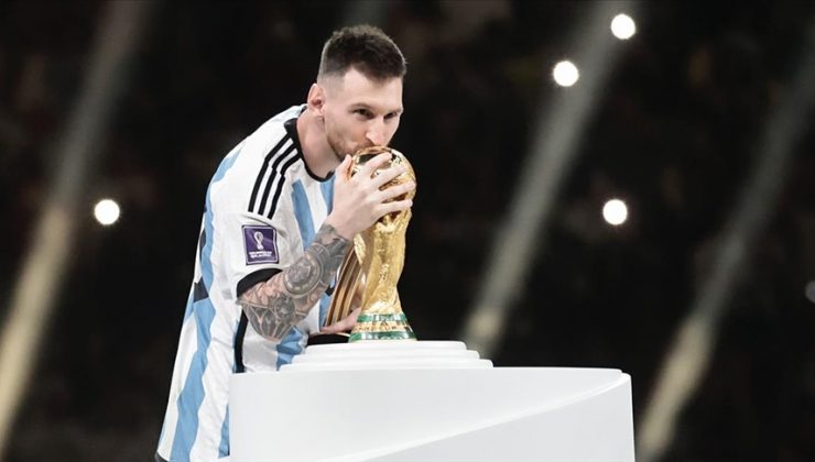 Messi’nin Dünya Kupası formaları satışa çıkıyor