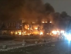 Moskova’da hipermarkette çıkan yangında 1 kişi öldü