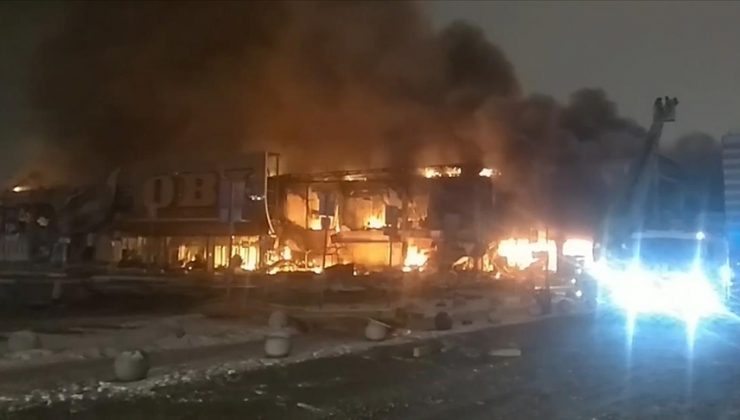 Moskova’da hipermarkette çıkan yangında 1 kişi öldü