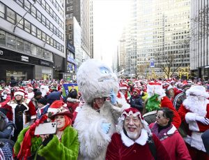 New York’ta Santacon Günü kutlandı