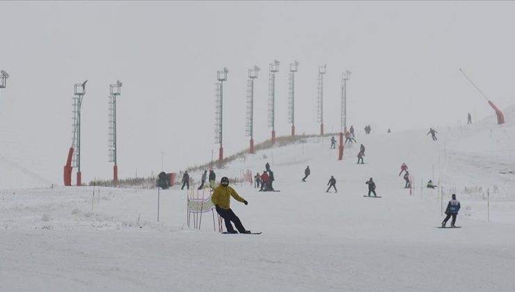 Palandöken’de kayak heyecanı başladı