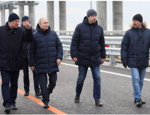 Putin’in giydiği mont tepki çekti