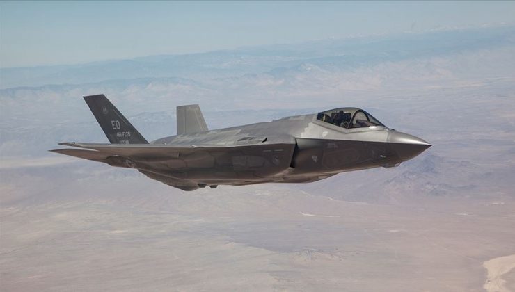 ABD’de F-35B savaş uçağı iniş sırasında düştü