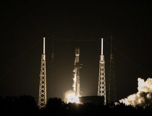 SpaceX, rakibi OneWeb için uzaya 40 internet uydusu fırlattı