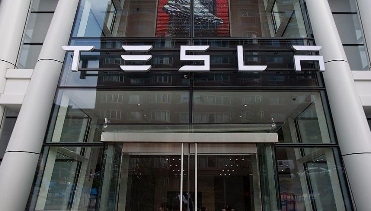 Tesla hisseleri, Musk’ın Twitter yöneticiliğini bırakmasının istenmesinin ardından yükseldi