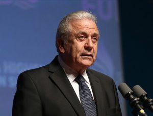 Eski AB Komisyonu Üyesi Avramopoulos⁩’un yolsuzluk iddialarındaki rolü soruşturuluyor