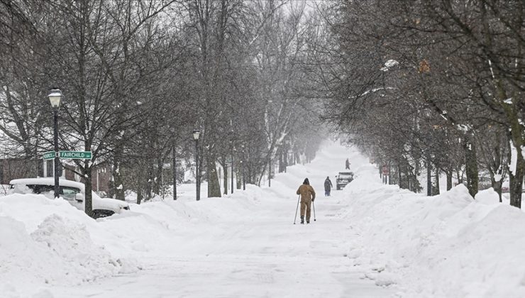 New Yorklu bir kişi, kar fırtınasında aracına aldığı çok sayıda mağduru donmaktan kurtardı