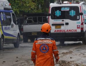 Kolombiya’da otoyolda toprak kayması sonucu 27 kişi hayatını kaybetti