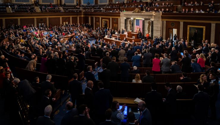 McCarthy seçiminin perde arkası, senatörler birbirine saldırdı