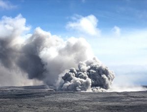 Hawaii’deki Kilauea Yanardağı yeniden faaliyete geçti