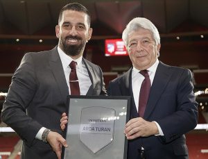 Atletico Madrid Arda Turan’ı unutmadı