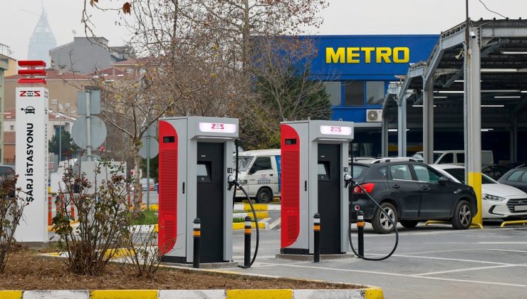 Metro Türkiye, İstanbul’daki mağazalarında elektrikli araç sahipleri için şarj imkânı sunuyor