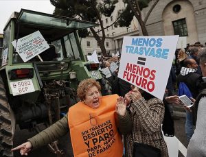İspanya’da çiftçiler ile hükümet karşı karşıya